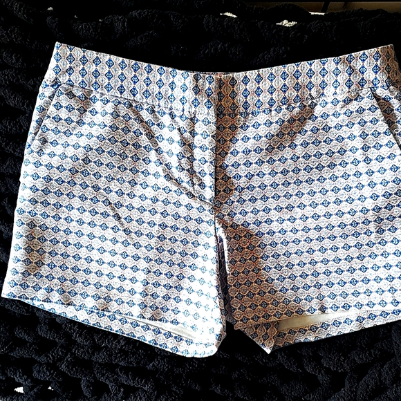 Kenar Sz. 10 Printed Shorts - Picture 1 of 2